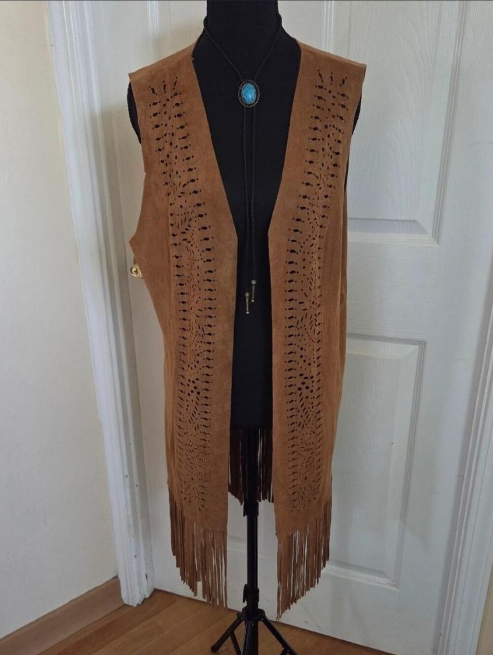 Western Back in the Saddle Faux Suede fringe lazer cut vest size Medium Rodeo